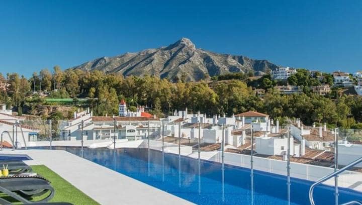 3 slaapkamer Appartement te koop in Marbella met zwembad garage - € 320.000 (Ref: 9448419)