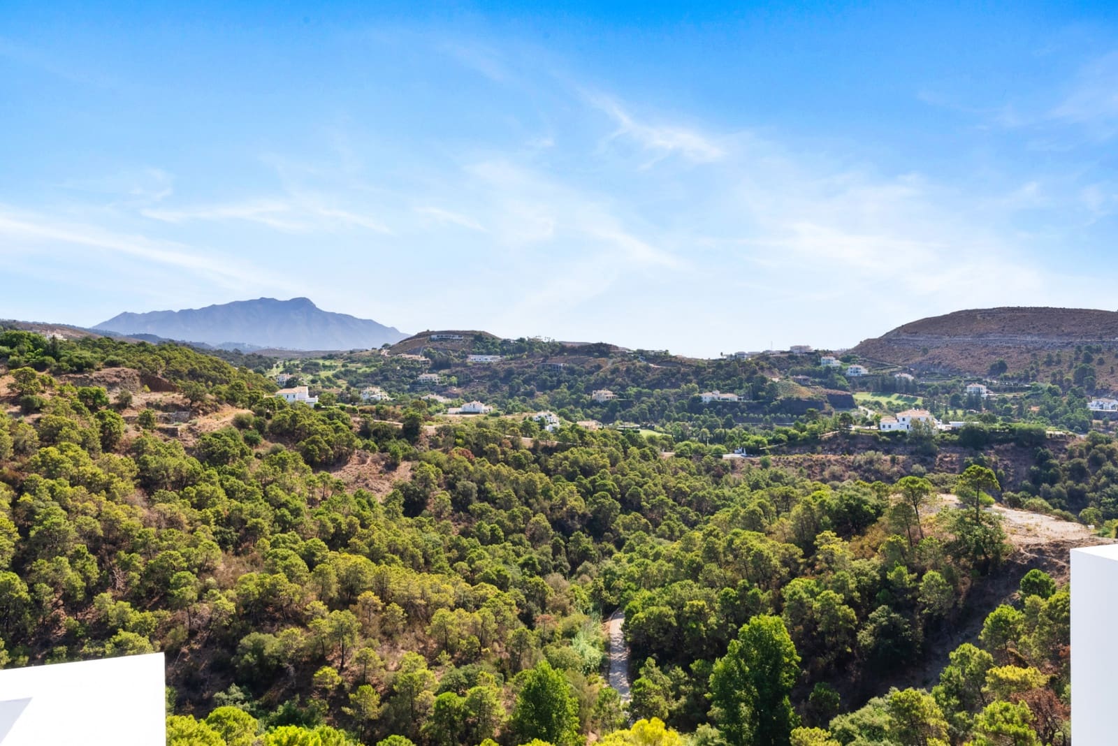 Chalet de 5 habitaciones en Marbella en venta con piscina garaje - 2.450.000 € (Ref: 9448421)