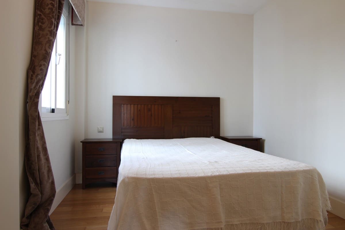 3 chambre Appartement à vendre à Nueva Andalucia avec piscine garage - 339 000 € (Ref: 9506990)