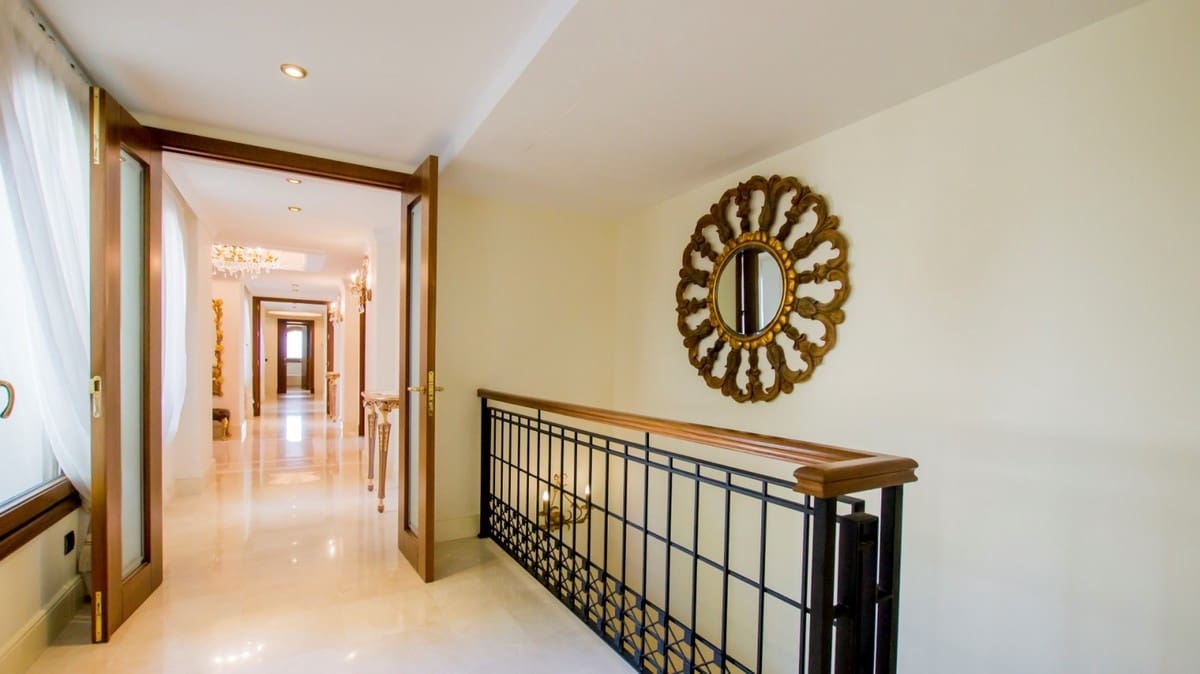 5 sypialnia Willa na sprzedaż w Los Flamingos z basenem garażem - 1 990 050 € (Ref: 9506997)