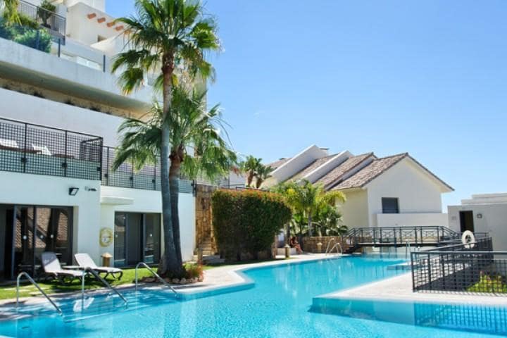 3 soverom Penthouse til salgs i Marbella med svømmebasseng garasje - € 975 000 (Ref: 9506998)