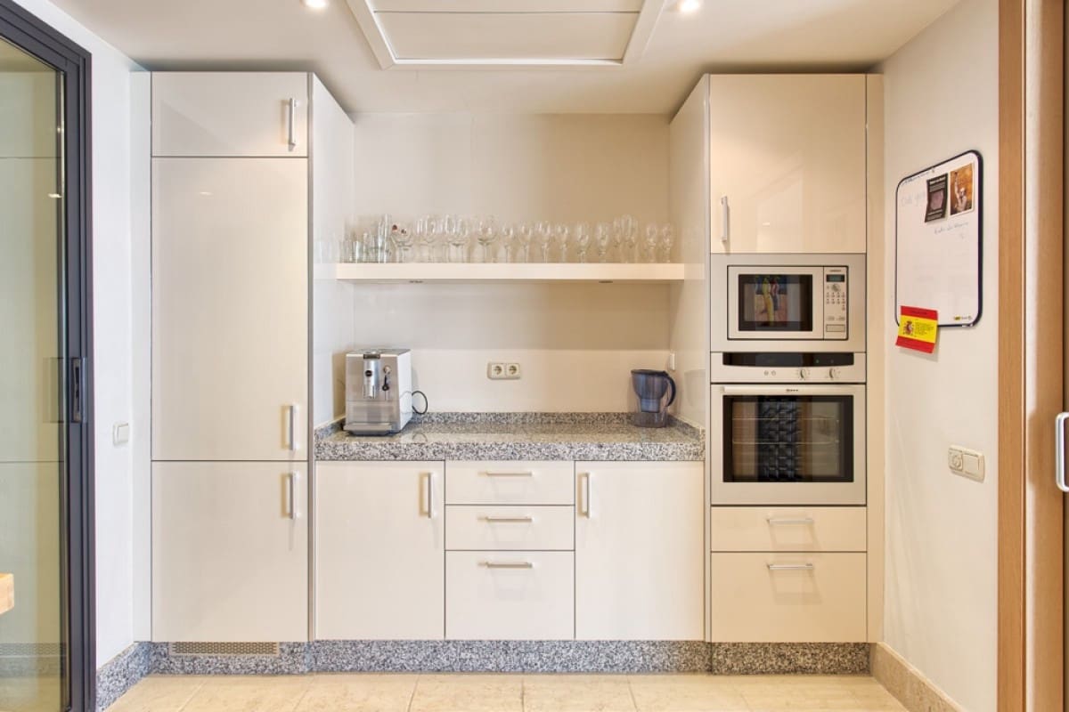 3 soverom Penthouse til salgs i Marbella med svømmebasseng garasje - € 975 000 (Ref: 9506998)