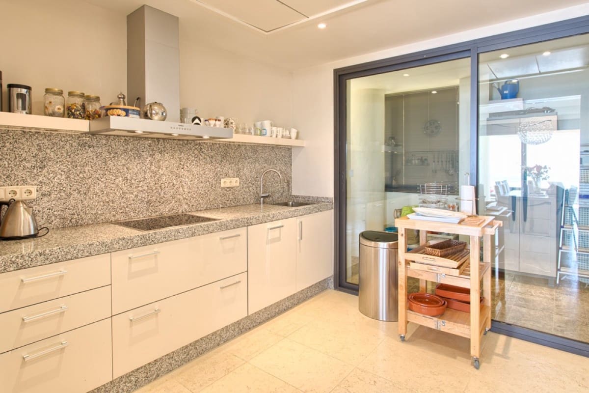 3 soverom Penthouse til salgs i Marbella med svømmebasseng garasje - € 975 000 (Ref: 9506998)