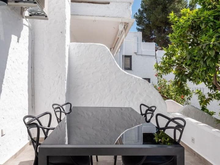 3 slaapkamer Appartement te koop in Marbella met zwembad - € 435.000 (Ref: 9507006)