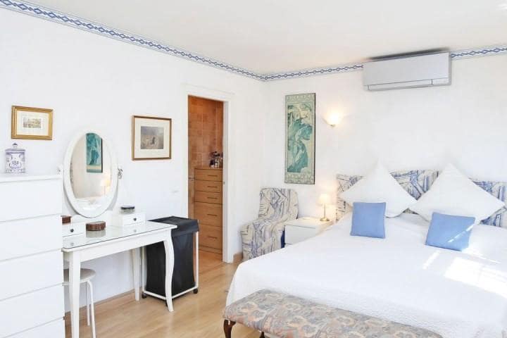 4 sypialnia Willa na sprzedaż w Marbella z basenem garażem - 1 045 000 € (Ref: 9507007)