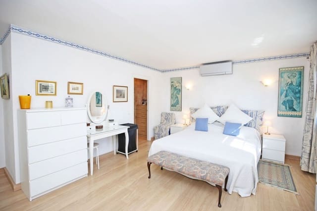 4 sypialnia Willa na sprzedaż w Marbella z basenem garażem - 1 045 000 € (Ref: 9507007)