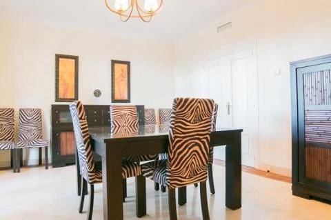 Casa de 3 habitaciones en Casares en venta con piscina garaje - 699.000 € (Ref: 9507012)