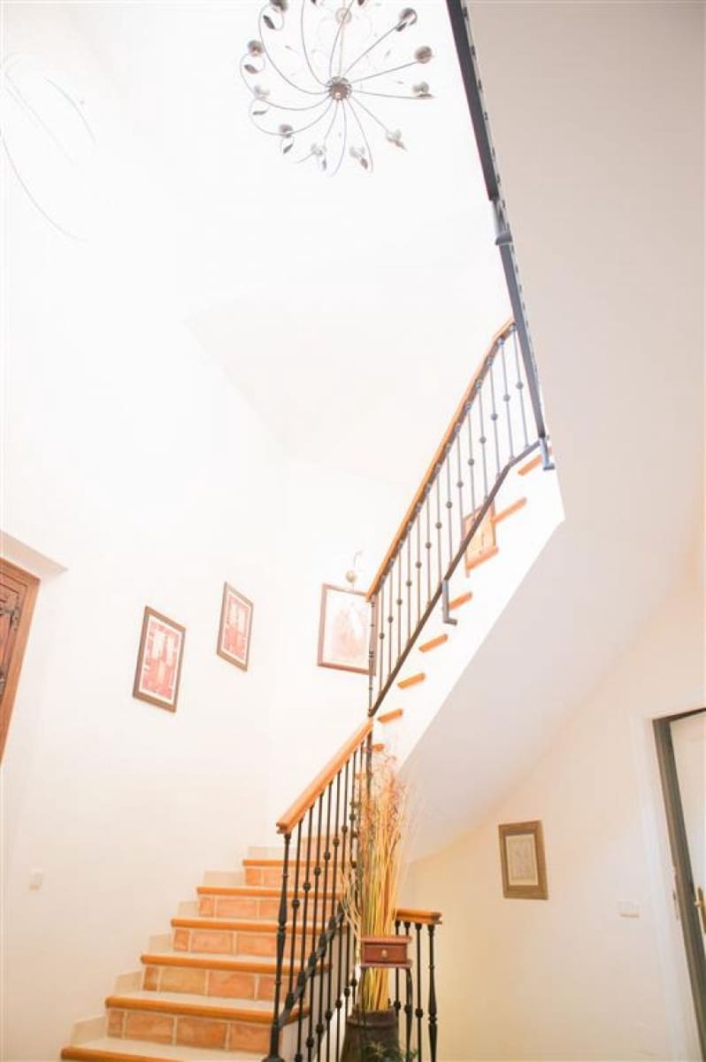 Casa de 3 habitaciones en Casares en venta con piscina garaje - 699.000 € (Ref: 9507012)