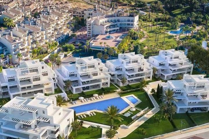 3 slaapkamer Penthouse te koop in Estepona met zwembad garage - € 715.000 (Ref: 9507034)
