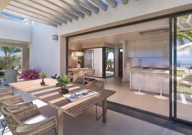 4 bedroom Villa for sale in Estepona with pool garage - € 710,000 (Ref: 9507035)
