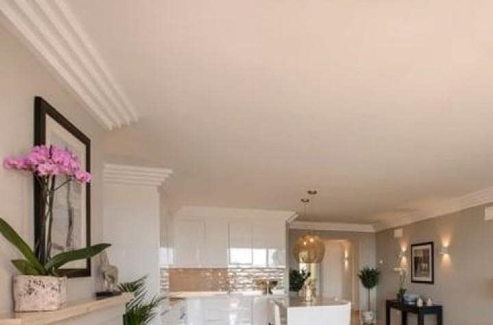 Apartamento de 3 habitaciones en Marbella en venta con piscina garaje - 695.000 € (Ref: 9507040)