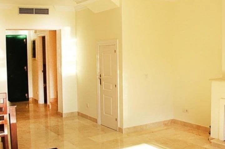 3 bedroom Townhouse for sale in Marbella with pool - € 340,000 (Ref: 9507041)