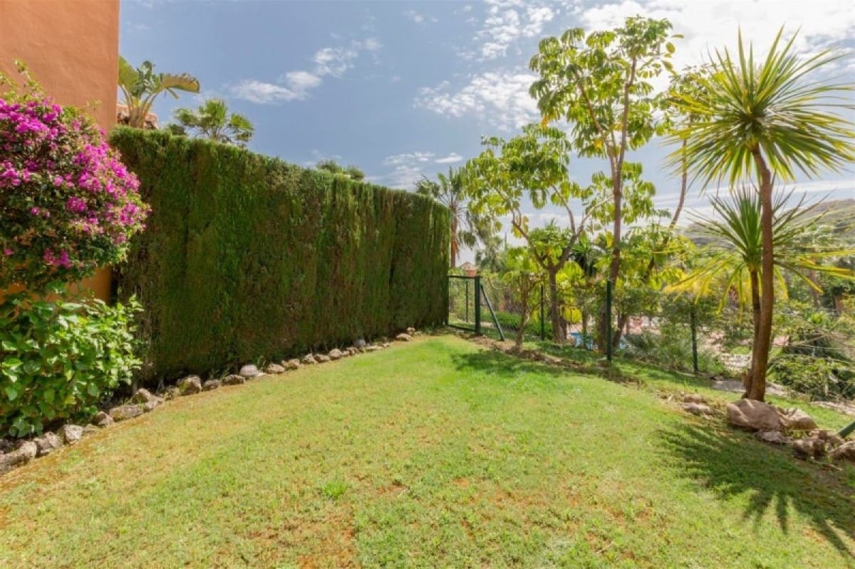 3 bedroom Townhouse for sale in Marbella with pool - € 340,000 (Ref: 9507041)