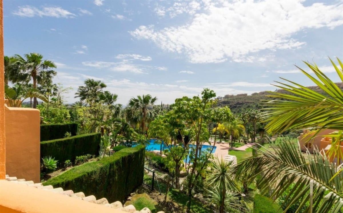 3 bedroom Townhouse for sale in Marbella with pool - € 340,000 (Ref: 9507041)