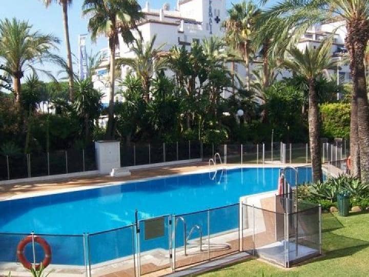 3 sovrum Lägenhet till salu i Puerto Banus med pool garage - 1 375 000 € (Ref: 9507066)