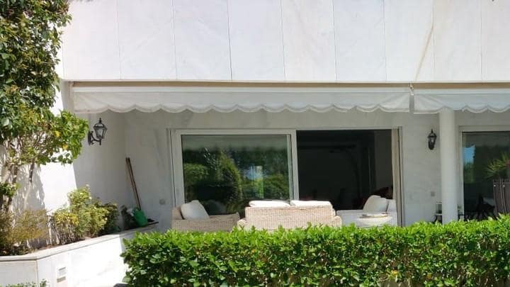 Apartamento de 3 habitaciones en Marbella en venta con piscina garaje - 995.000 € (Ref: 9507123)