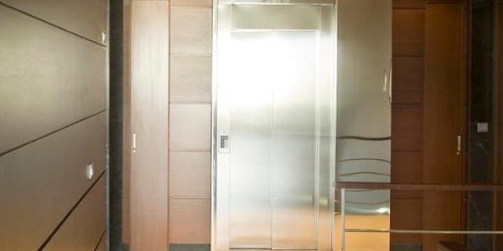 2 bedroom Apartment for sale in Benahavis with pool - € 350,000 (Ref: 9507138)