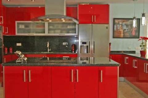 4 bedroom Villa for sale in Marbella with pool - € 1,000,000 (Ref: 9507140)