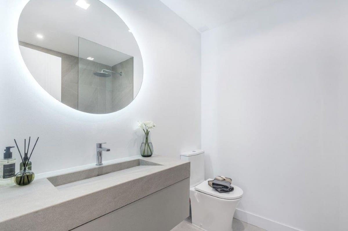 4 bedroom Apartment for sale in Marbella with pool - € 450,000 (Ref: 9507142)