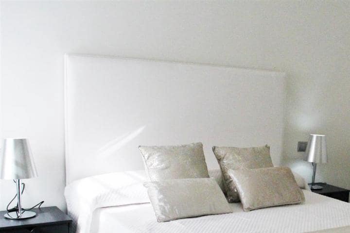 3 sypialnia Apartament na sprzedaż w Marbella z basenem garażem - 375 000 € (Ref: 9507153)