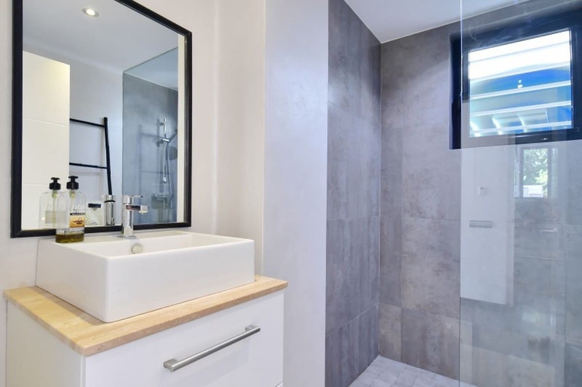 4 slaapkamer Villa te koop in Marbella met zwembad garage - € 1.950.000 (Ref: 9507167)