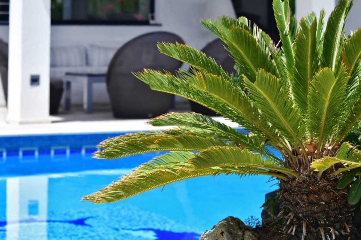 4 slaapkamer Villa te koop in Marbella met zwembad garage - € 1.950.000 (Ref: 9507167)