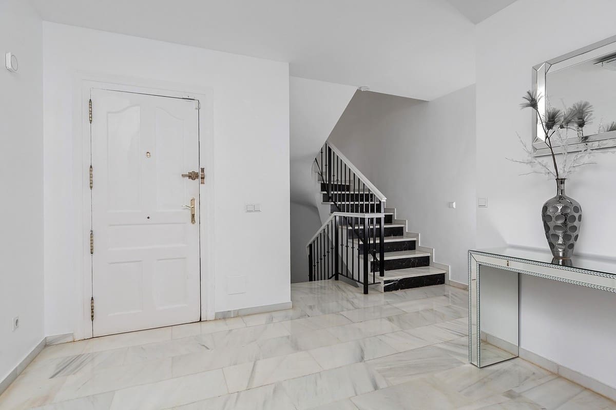 5 camera da letto Villa in vendita in Marbella con piscina garage - 999.000 € (Rif: 9507177)