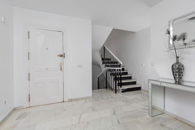 5 camera da letto Villa in vendita in Marbella con piscina garage - 999.000 € (Rif: 9507177)