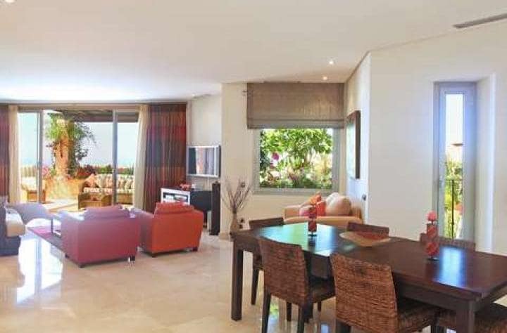 2 soveværelse Penthouse til salg i Marbella med swimmingpool garage - € 1.100.000 (Ref: 9507185)