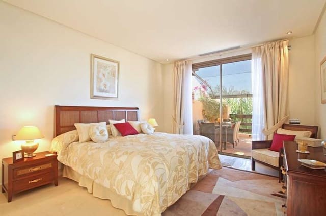 2 soveværelse Penthouse til salg i Marbella med swimmingpool garage - € 1.100.000 (Ref: 9507185)