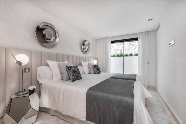 Chalet de 5 habitaciones en Marbella en venta con piscina garaje - 2.450.000 € (Ref: 9507191)