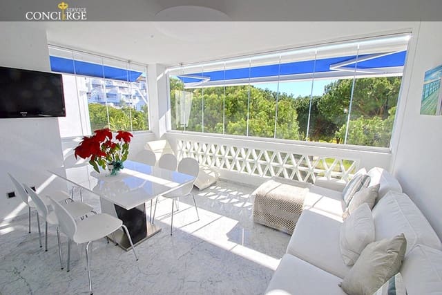 Apartamento de 3 habitaciones en Puerto Banus, Marbella en venta con piscina garaje - 1.250.000 € (Ref: 9507195)