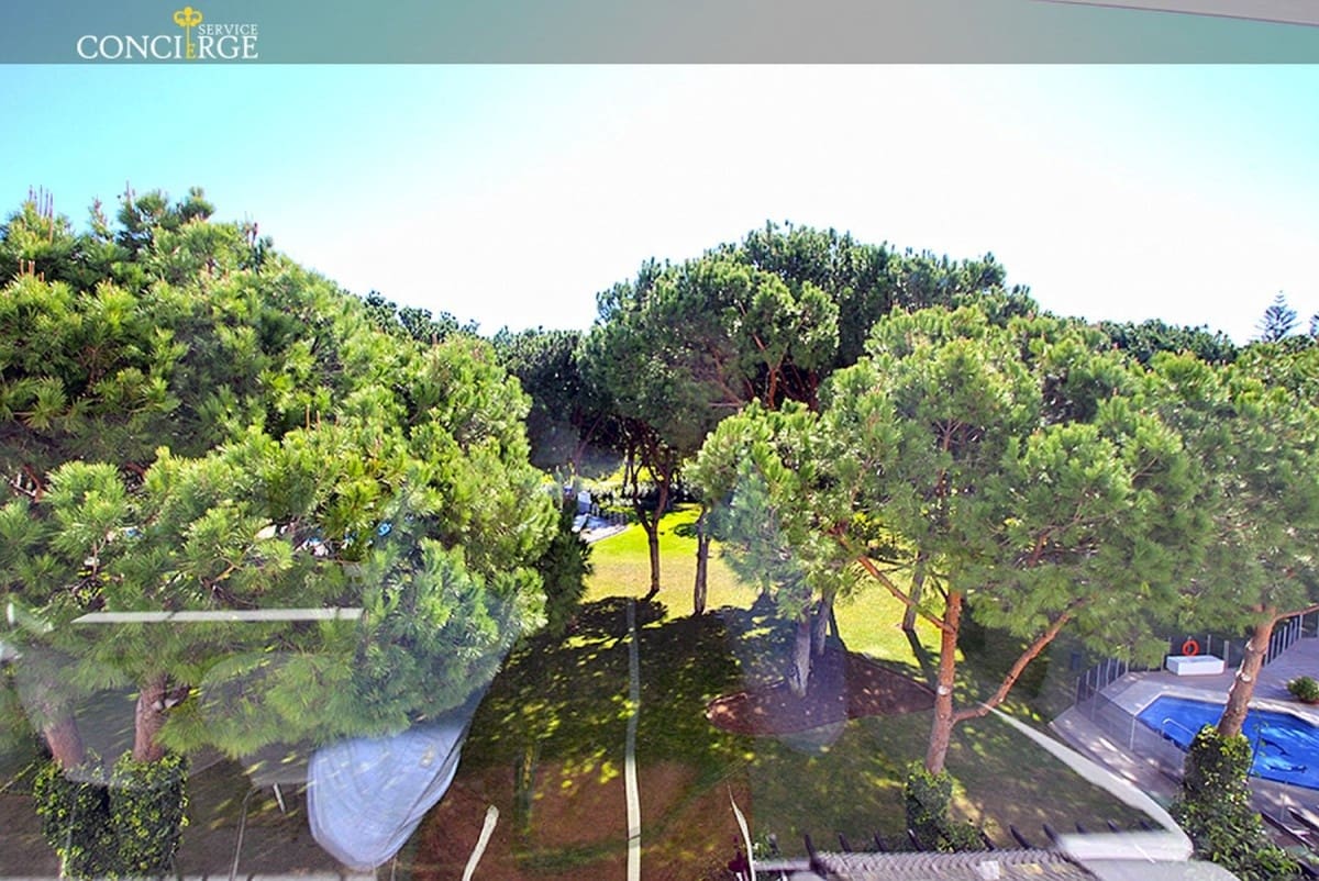 Apartamento de 3 habitaciones en Puerto Banus en venta con piscina garaje - 1.250.000 € (Ref: 9507195)