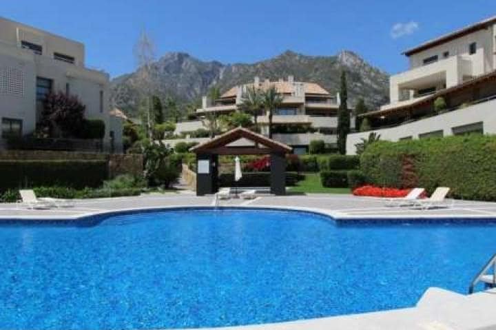 2 makuuhuone Huoneisto myytävänä paikassa Marbella mukana uima-altaan 
autotalli - 790 000 € (Ref: 9507197)