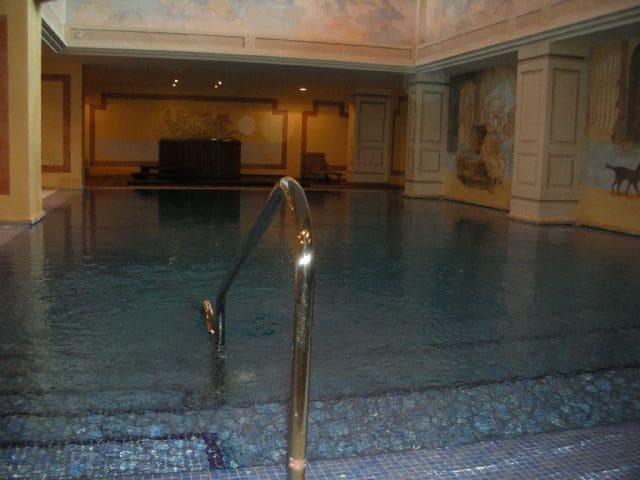 3 slaapkamer Appartement te koop in Guadalmansa, Estepona met zwembad garage - € 410.000 (Ref: 9507198)