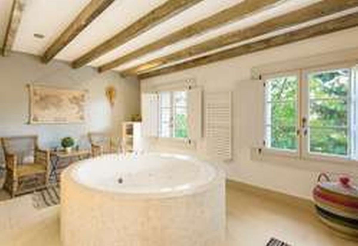 5 bedroom Villa for sale in Benahavis with pool garage - € 3,500,000 (Ref: 9507200)