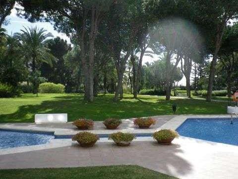 3 sypialnia Apartament na sprzedaż w Puerto Banus z basenem - 1 200 000 € (Ref: 9507204)