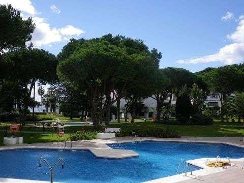 3 sypialnia Apartament na sprzedaż w Puerto Banus z basenem - 1 200 000 € (Ref: 9507204)