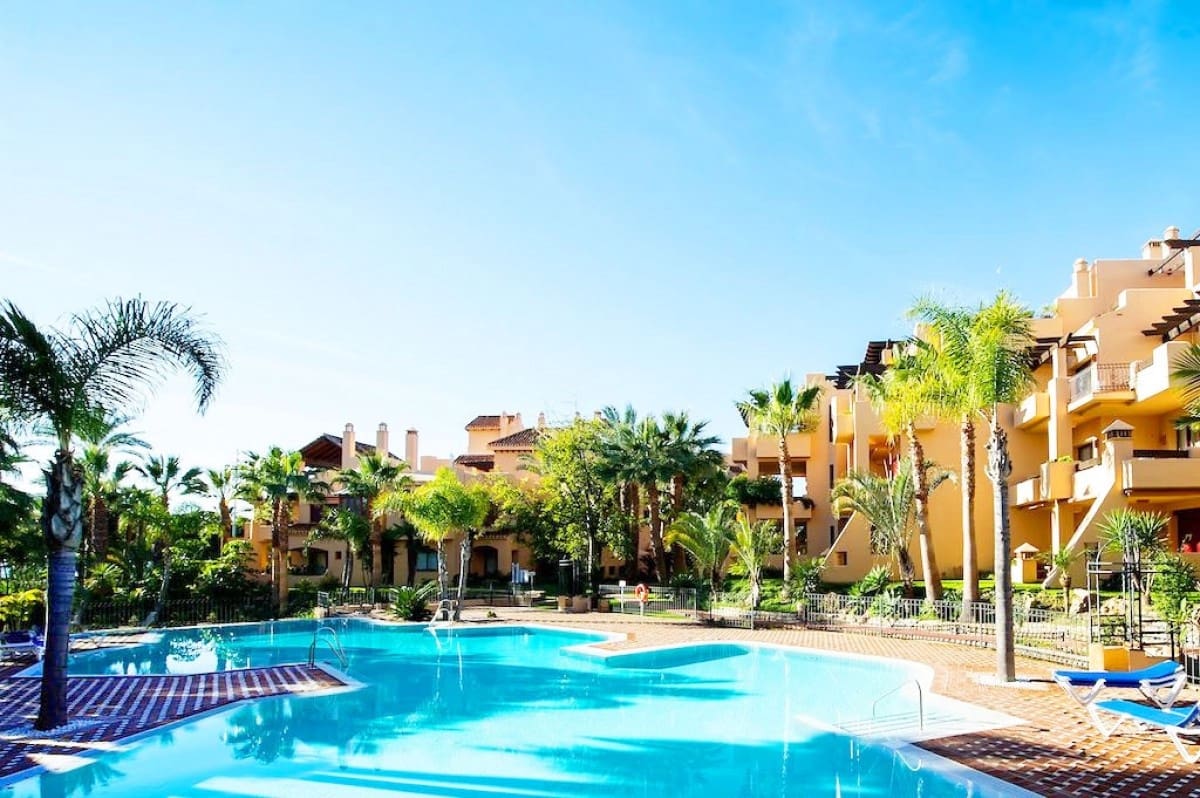 3 slaapkamer Appartement te koop in Marbella met zwembad garage - € 975.000 (Ref: 9507208)