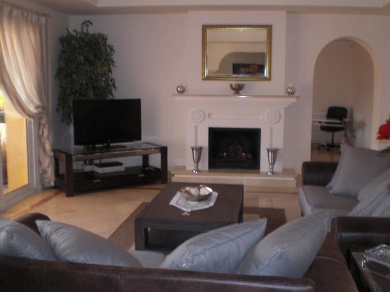 7 soverom Villa til salgs i Marbella med svømmebasseng garasje - € 2 250 000 (Ref: 9507214)