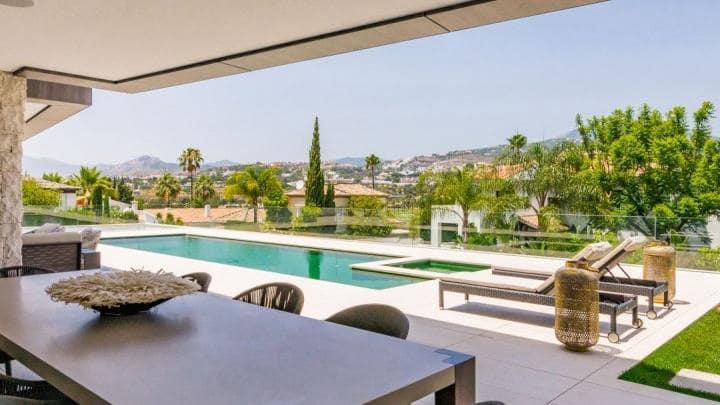 Chalet de 5 habitaciones en Marbella en venta con piscina garaje - 3.500.000 € (Ref: 9507216)