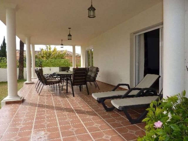 5 bedroom Villa for sale in Marbella with pool garage - € 1,495,000 (Ref: 9507233)