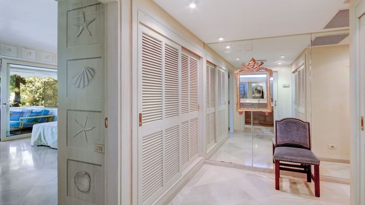 5 bedroom Apartment for sale in Marbella with pool garage - € 2,495,000 (Ref: 9507234)