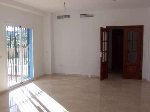 4 soverom Villa til salgs i Marbella med svømmebasseng - € 1 200 000 (Ref: 9507238)