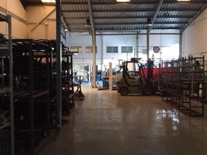 Komercyjne na sprzedaż w Nueva Andalucia z basenem - 975 000 € (Ref: 9507239)