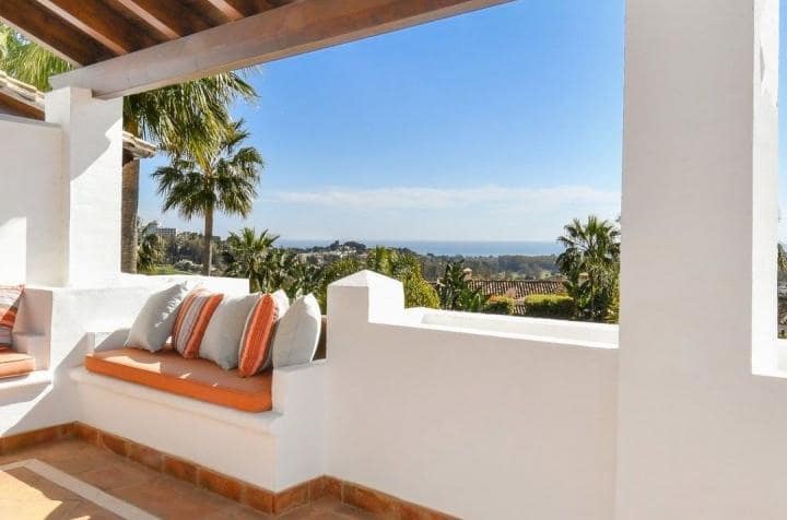 3 sovrum Hus till salu i Benahavis med pool garage - 590 000 € (Ref: 9507241)