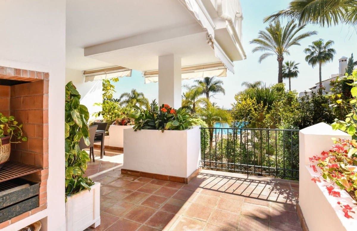 3 sovrum Hus till salu i Benahavis med pool garage - 590 000 € (Ref: 9507241)