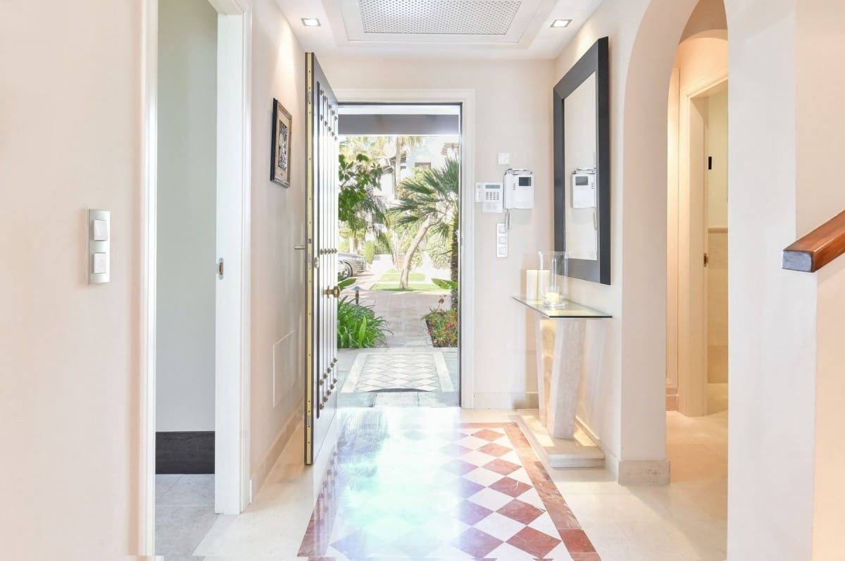 3 sovrum Hus till salu i Benahavis med pool garage - 590 000 € (Ref: 9507241)