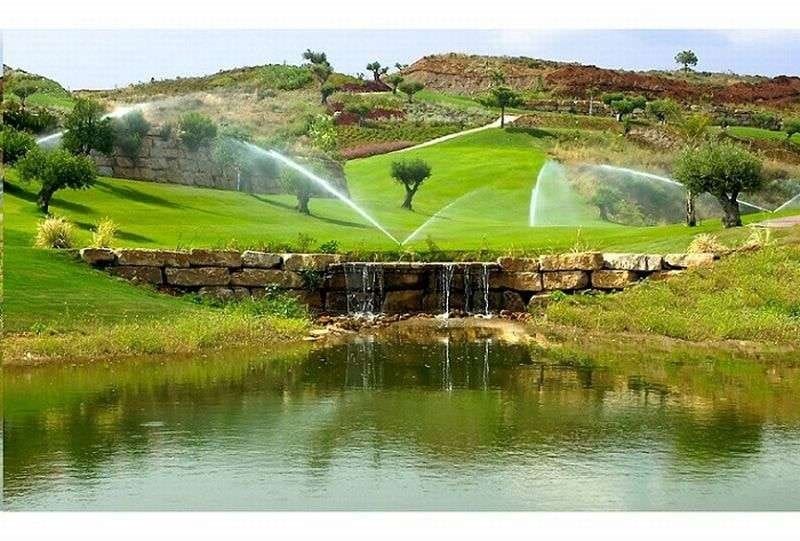 3 soveværelse Villa til salg i Marbella med swimmingpool garage - € 750.000 (Ref: 9507249)