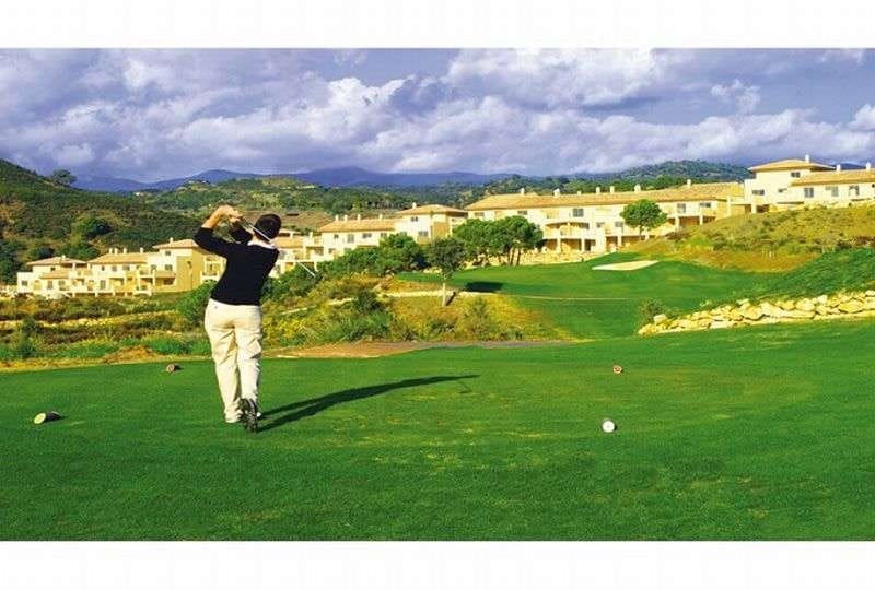 3 soveværelse Villa til salg i Marbella med swimmingpool garage - € 750.000 (Ref: 9507249)